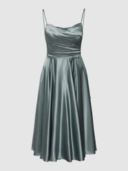 Cocktailkleid mit Wasserfallausschnitt von Laona Grün - 11