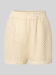 Regular Fit Shorts mit Häkelspitze Modell 'Nolita' von Colourful Rebel - 13