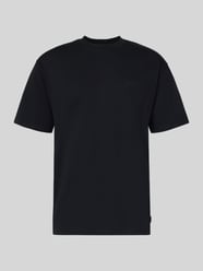 T-shirt o kroju regular fit z czystej bawełny model „Baine” od WOODBIRD - 2