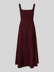 Knielanges Kleid mit Karree-Ausschnitt Modell 'ROBERTS' von Mango Bordeaux - 11
