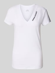 T-shirt z wyhaftowanym logo i dekoltem w serek od ARMANI EXCHANGE - 22
