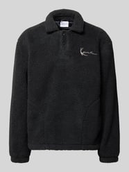 Bluza z pluszu teddy z kołnierzem wykładanym i zapięciem na guziki od Karl Kani - 17