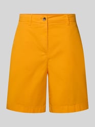 Szorty chino o kroju regular fit z mieszanki bawełny i lyocellu od Tommy Hilfiger - 48