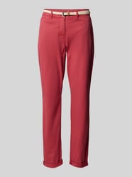 Chinosy o kroju slim fit z paskiem od Tom Tailor - 9