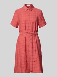 Hemdblusenkleid aus Viskose-Lyocell-Mix mit Bindegürtel von Jake*s Casual - 28