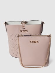 Umhängetasche mit Lochmuster von Guess Pink - 14