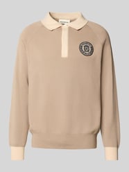 Gebreide pullover met labeldetail van PROHIBITED Beige - 12
