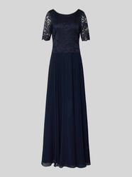 Abendkleid mit Spitzenbesatz von Vera Mont - 40