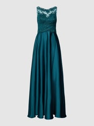 Abendkleid mit Applikation und Rundhalsausschnitt von Laona Blau - 10