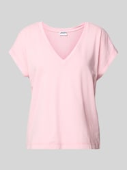T-Shirt mit geripptem V-Ausschnitt von Jake*s Casual - 35