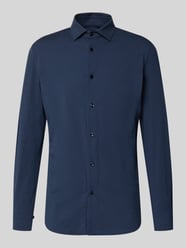 Koszula biznesowa o kroju slim fit z listwą guzikową od Cruna - 3