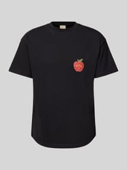 T-Shirt mit Label-Print von BLKVIS - 13