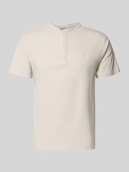 T-Shirt mit kurzer Knopfleiste von Superdry - 16