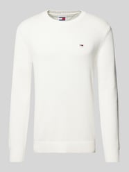 Slim Fit Strickpullover mit Logo-Badge von Tommy Jeans Beige - 13