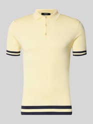 Koszulka polo o kroju slim fit z mieszanki lyocellu i jedwabiu od GUESS - 30