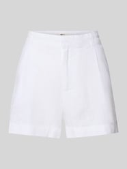 Regular Fit Leinenshorts mit Bundfalten von Gina Tricot - 24