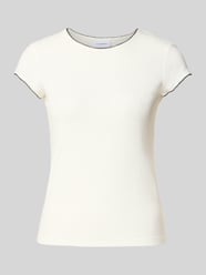 Slim Fit T-Shirt mit Viskose-Anteil von COMMA - 31