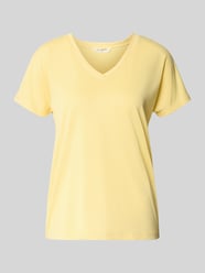 T-Shirt mit V-Ausschnitt Modell 'Fenya' von MSCH Copenhagen - 26