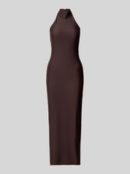 Sukienka wieczorowa o kroju slim fit ze stójką od Laona - 12