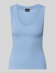 Top o kroju slim fit z dekoltem w serek od Gina Tricot - 16