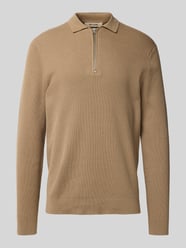 Sweter z dzianiny o kroju regular fit z mieszanki bawełny model ‘PHIL’ od ONLY & SONS - 6