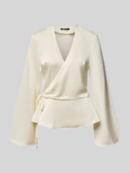 Satijnen blouse in wikkellook met kimonomouwen van Gina Tricot - 15