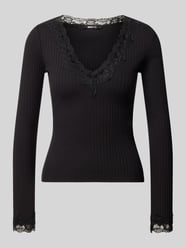 Langarmshirt mit Spitzendetail am Ausschnitt von Gina Tricot - 6