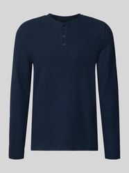 Regular Fit Longsleeve mit Knopfleiste von MCNEAL - 9