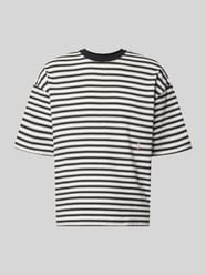 Oversized T-shirt z Wyhaftowane logo od REVIEW - 24