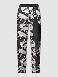 Sweatpants mit Camouflage-Muster von EA7 Emporio Armani Weiß - 25