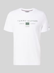 t-shirt o kroju regular fit z czystej bawełny od Tommy Hilfiger - 40