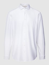 Regular Fit Businesshemd mit Allover-Muster von Jake*s Weiß - 9