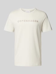 T-shirt met labelprint met statement, model 'EARN' van Lindbergh - 22