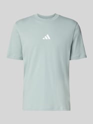 T-Shirt mit Logo und Rundhalsausschnitt von adidas Sportswear - 3