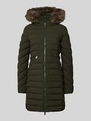 Płaszcz pikowany o kroju regular fit z obszyciem ze sztucznego futra model ‘Fuji’ od Superdry - 29