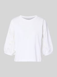t-shirt z rękawem o dł. 3/4 i haftem angielskim od Marc Cain - 41