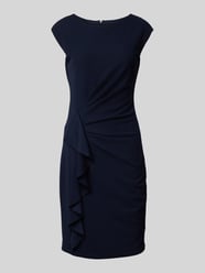 Cocktailjurk van crêpe met drapering van Paradi - 13