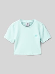 Cropped T-Shirt mit Logo-Print und Rundhalsausschnitt von adidas Originals - 21