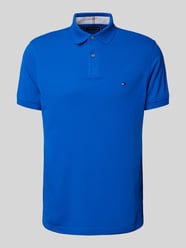 Regular Fit Poloshirt mit Logo-Stitching von Tommy Hilfiger Blau - 27