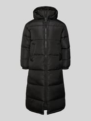 Płaszcz pikowany o kroju regular fit z odpinanym kapturem model ‘KLEA’ od VERO MODA - 9
