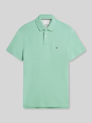Koszulka polo o kroju regular fit z mieszanki bawełny od Tommy Hilfiger - 2