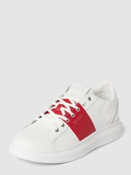 Sneaker mit Kontrastbesatz Modell 'VIBO' von Guess Weiß - 19