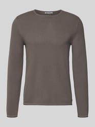 Basic Sweter z dzianiny z okrągłym dekoltem i wywiniętymi krawędziami od REVIEW - 5