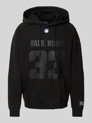 Hoodie mit Logo- und Label-Print Modell 'NFL x BALR.' von Balr. Schwarz - 46