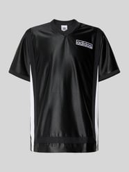 T-shirt z wyhaftowanym logo model ‘ADIBREAK’ od adidas Originals - 15