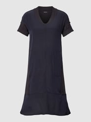 Knielanges Kleid mit Zierbesatz von Marc Cain Blau - 18