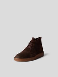 Desert Boots mit Label-Prägung von Clarks Braun - 45