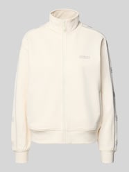 Bluza rozpinana o kroju regular fit z obszyciem ozdobnymi kamieniami z dodatkiem wiskozy model 'Octavia' od GUESS Activewear - 7