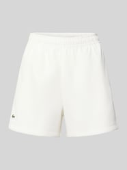 Szorty dresowe w kroju regular fit z czystej bawełny od Lacoste - 22