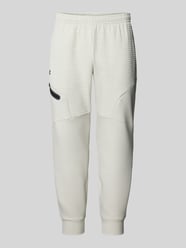 Relaxed Fit Sweatpants mit Reißverschlusstasche von Under Armour - 23